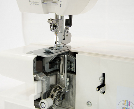 Janome Cover Pro 7000 CPS от магазина Promily в Черкесске