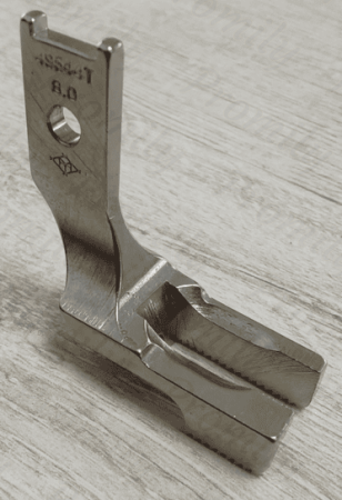 Лапка прижимная внешняя Pfaff 145 (7.9 mm) 2/158 от магазина Promily в Черкесске