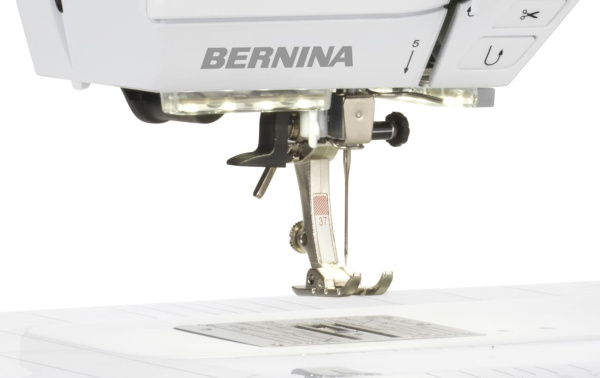 BERNINA 475 QE от магазина Promily в Черкесске