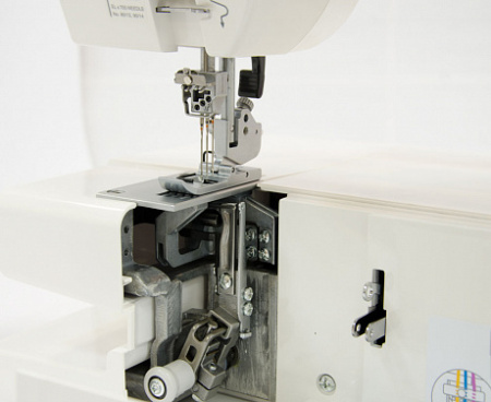 Janome Cover Pro 7000 CPS от магазина Promily в Черкесске